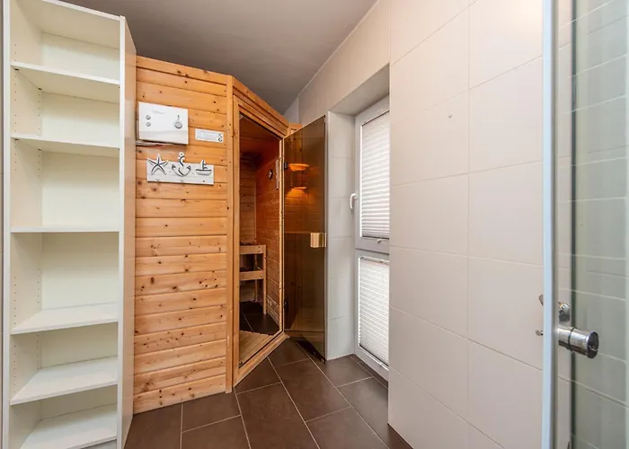 Fehmamore Mit See-und Hafenblick *