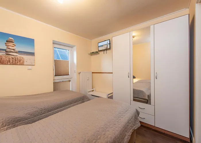 Fehmamore Mit See-und Hafenblick